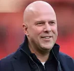 Tottenham fans stunned as star player skips Brentford to propose.