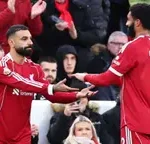 (Video) Anfield crowd sends clear message as Salah comes off the bench