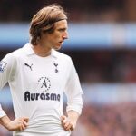 Anfield Left Emotional: Mohamed Salah’s Injury Blow and a Major Midfield Overhaul on the Horizon at Liverpool